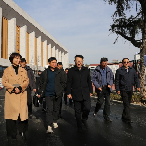 合肥市政府副市长何逢阳一行调研市全民健身中心项目