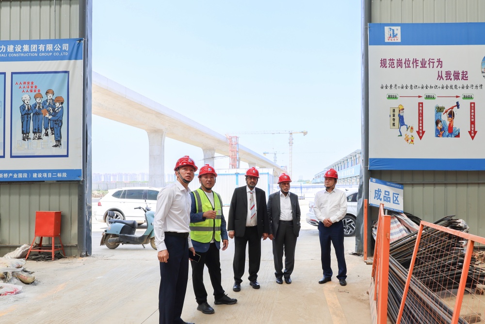 Chairman of Qatar Gulf Petroleum Company Visits Zhong’an Huali