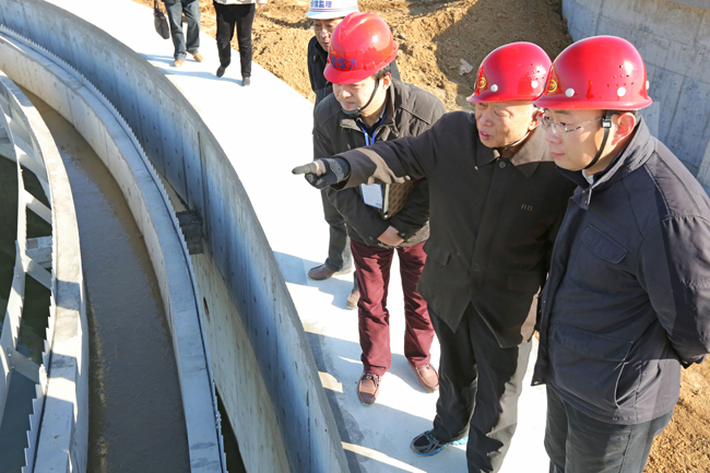 省建筑业协会领导专家来华力检查指导创优工作