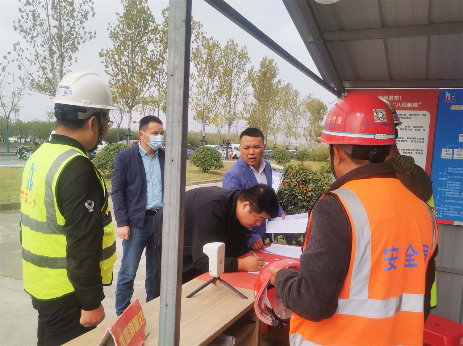 1665280653824471.jpg 99.jpg