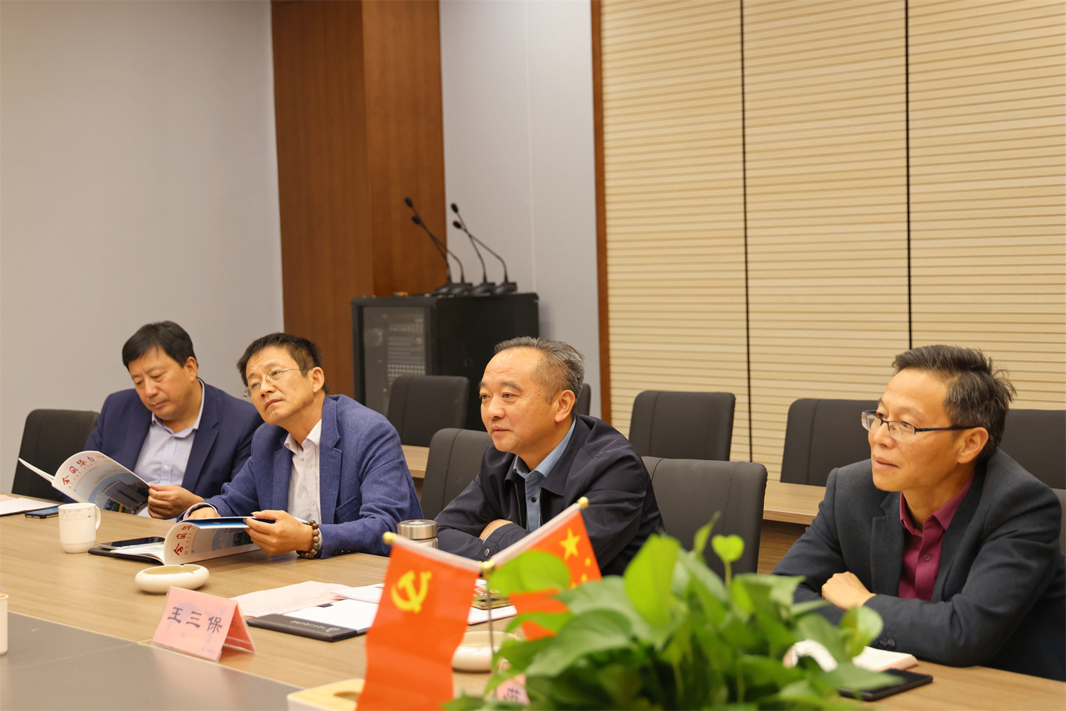 1665564729402182.jpg 4.jpg