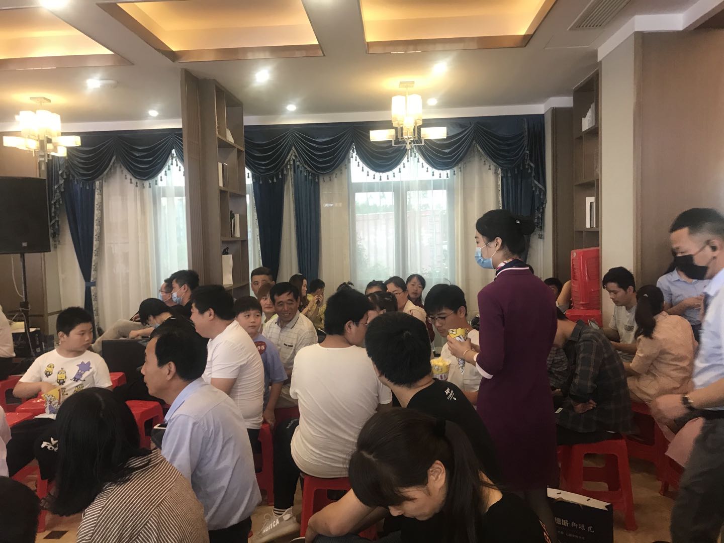 1595406715162176.jpg 1595406715162176.jpg