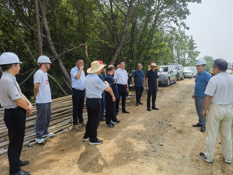 舒城县副县长张栋梁调研南港河综合治理项目
